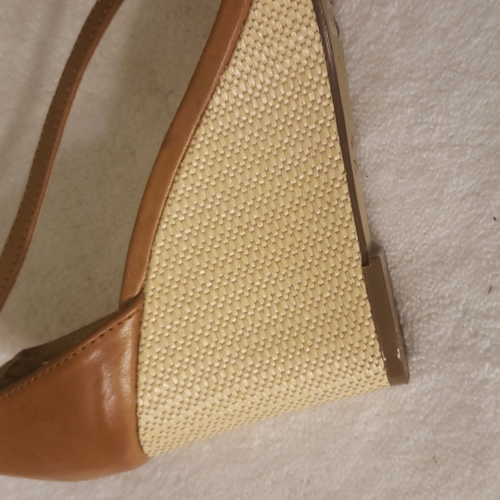 UNISA Sandals - Picture 6 of 8